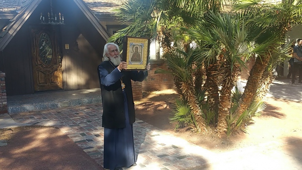 Vladyka Nikolai blessing with the icon of the Theotokos "Softener of Evil Hearts" in Las Vegas